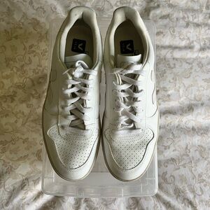 Veja Sneakers-White-Gently Used